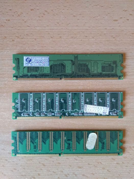 Оперативная память ELIXIR, NCP, HYNIX DDR PC 3200, 256MB.