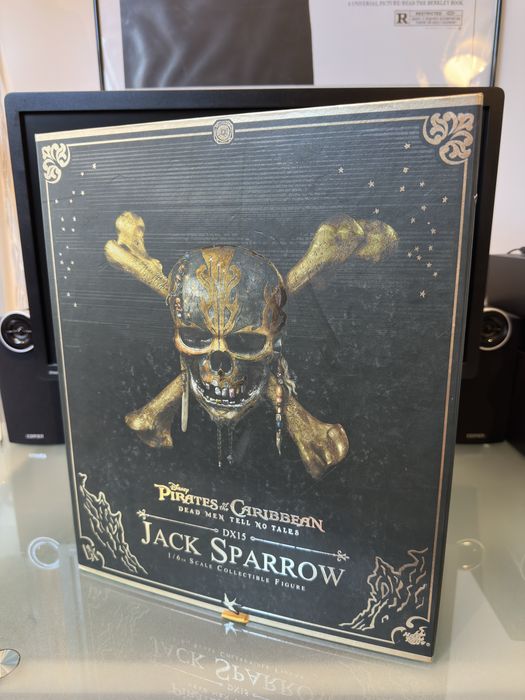 Фигурка 1/6 hot toys dx 15 POTC DMTNT – JACK SPARROW