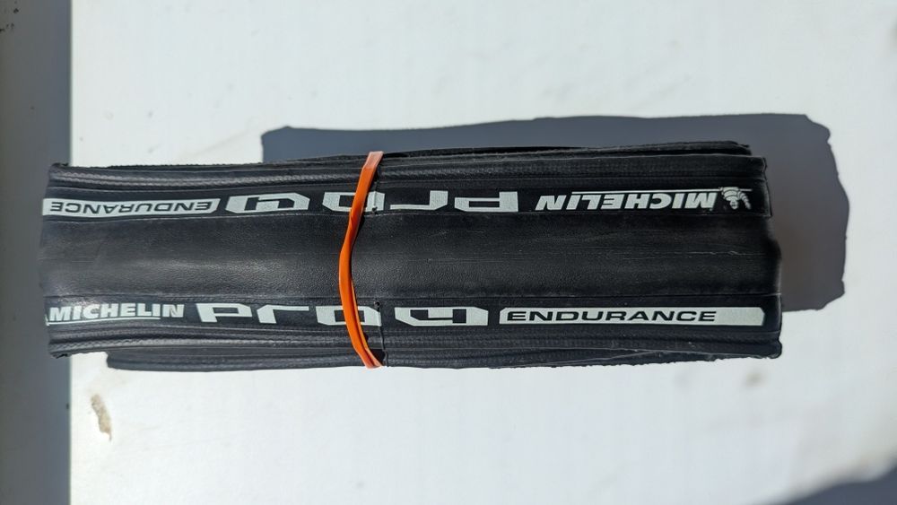 Покришки фолдингові шоссе road fixed gear фікс 23 мм та 20 мм на 700с Continental Vittorio Michelin
