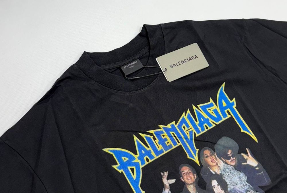 футболка Balenciaga Cool Kicks T-shirt