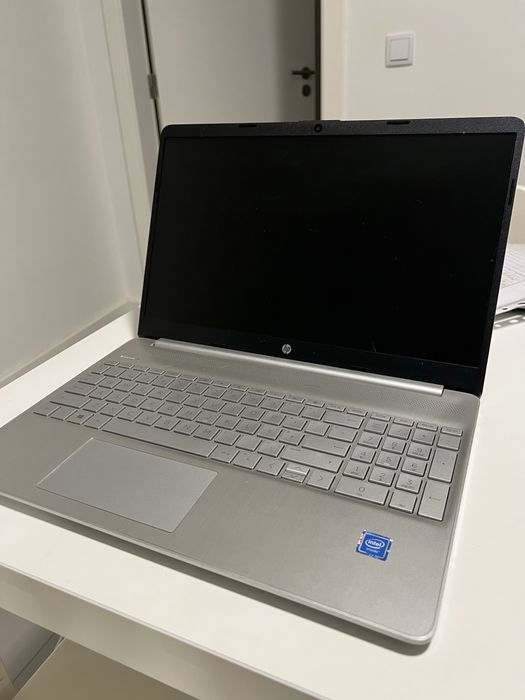 Portátil HP 15s-fq0013np