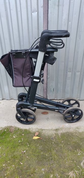 Ходунки для потребуючих