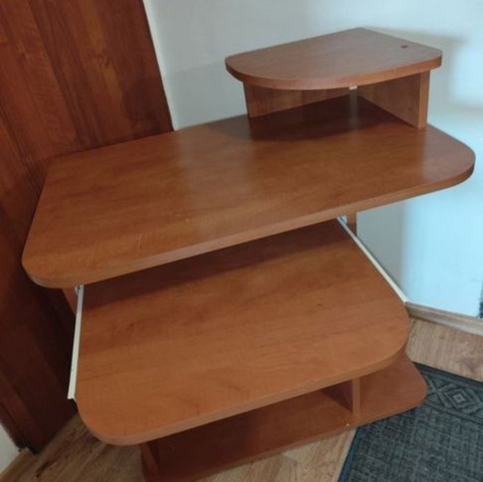 Biurko szkolne młodzieżowe.