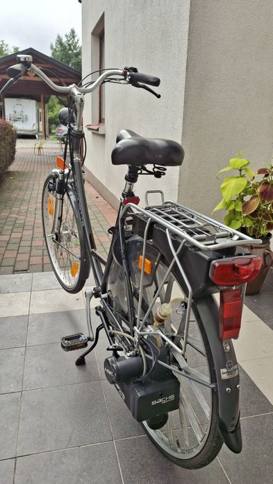 Rower z napędem spalinowym