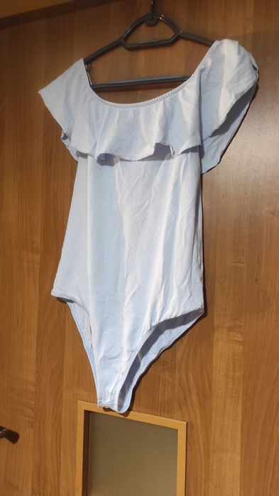 Sprzedam body damskie rozmiar 40 Marka Bershka