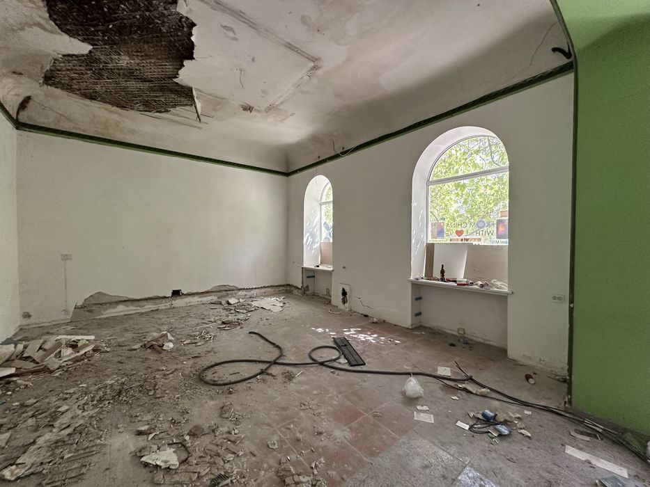 Продажа фасадного помещения в центре города