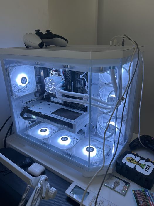 rtx 5060 triple fan branca aero