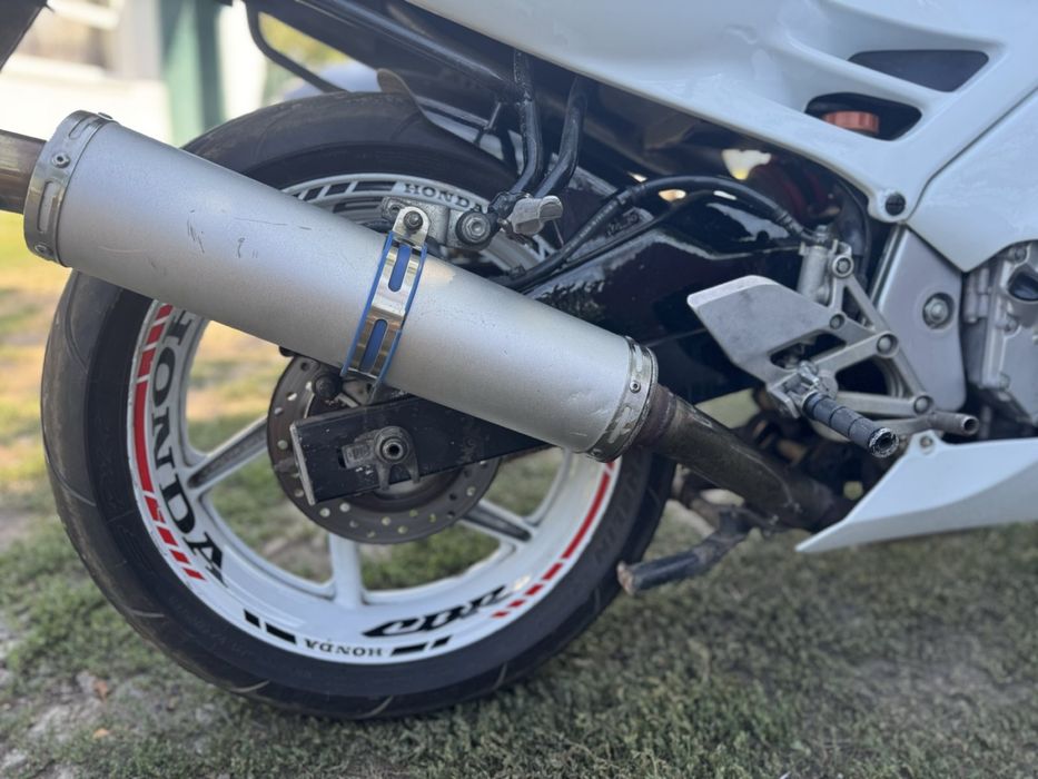 Продам Honda cbr 600 f