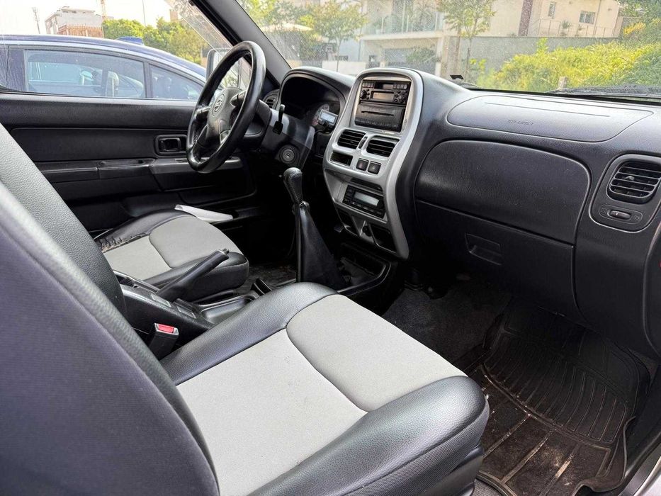 Nissan 4x4 com Equipamento Profissional Incluído