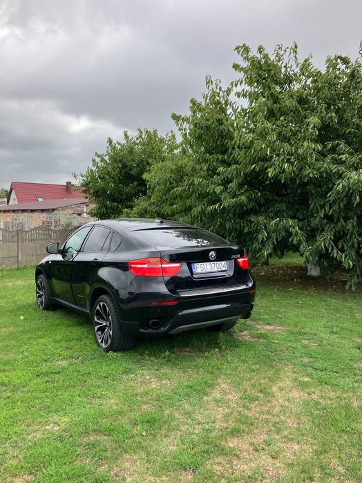 Sprzedam BMW X6 4,0 D  Po dużym serwisie.