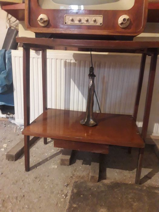 Dwa stoliki pod telewizor z okresu PRL
