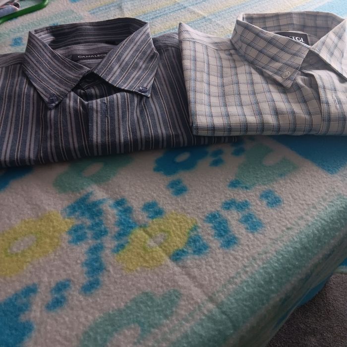 Vendo lote de 2 camisas para homem