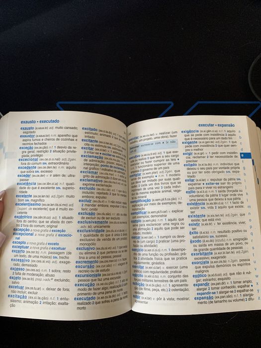 Dicionário Básico da Língua Portuguesa c acordo ortográfico