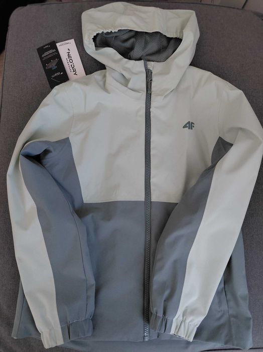 Kurtka dziewczeca 4F rozmiar 146