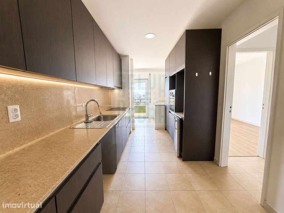 T4 com 182 m² e Terraço de 80 m² | Bonfim | Porto