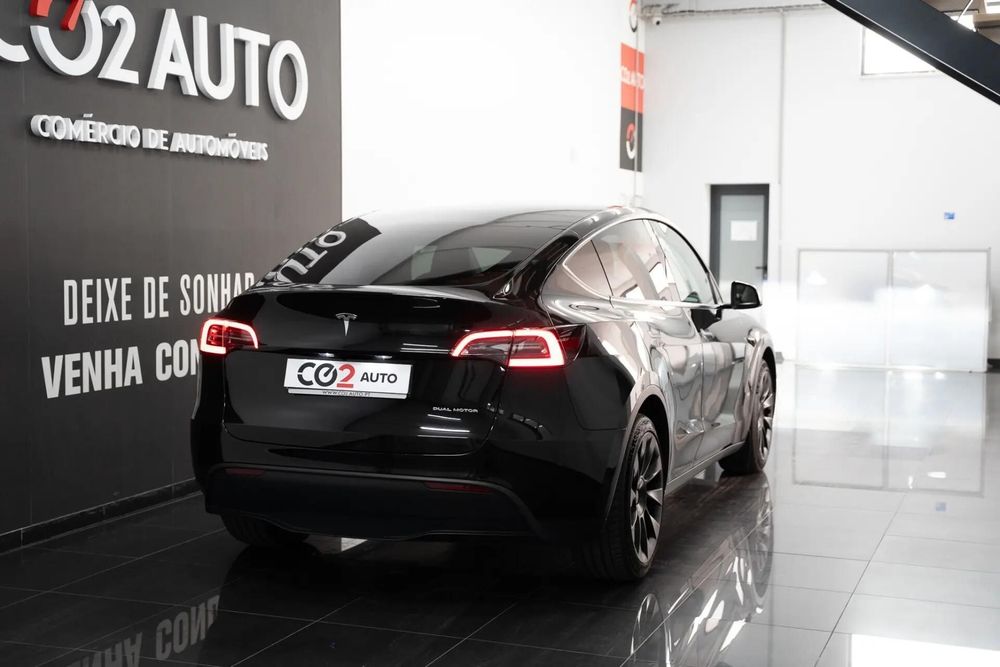 Tesla Model Y Long Range Dual Motor AWD