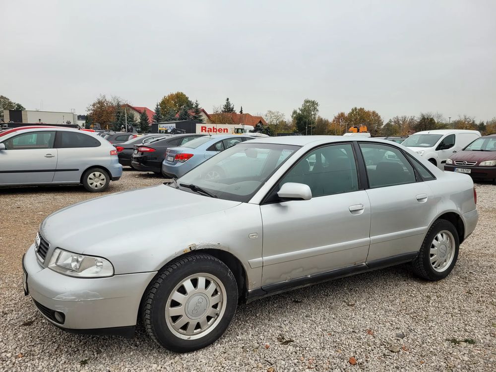 Audi A4 Limousine