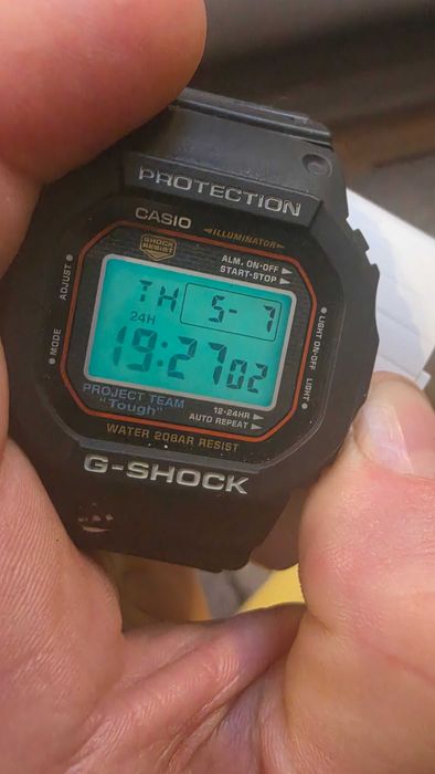 Casio G-shock DW 5030 rocznicowy metal screw back zakrętka. Illuminator już takich nie robią.