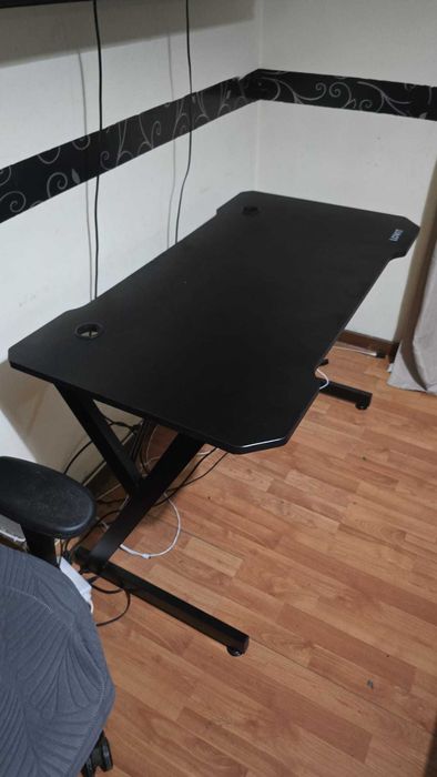 Mesa de computadora em Alumínio