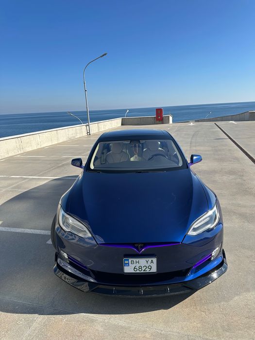 Tesla model S P100D