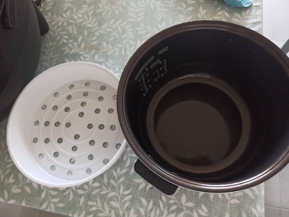 Sakura Ninja Rice Steam Cooker YUM-EN15/EN15W 1.5L Ceramic Bowl Excelente estado! Grande Oportunidade!