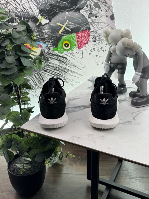 Кросівки Adidas Tubular 42 розмір Е8437