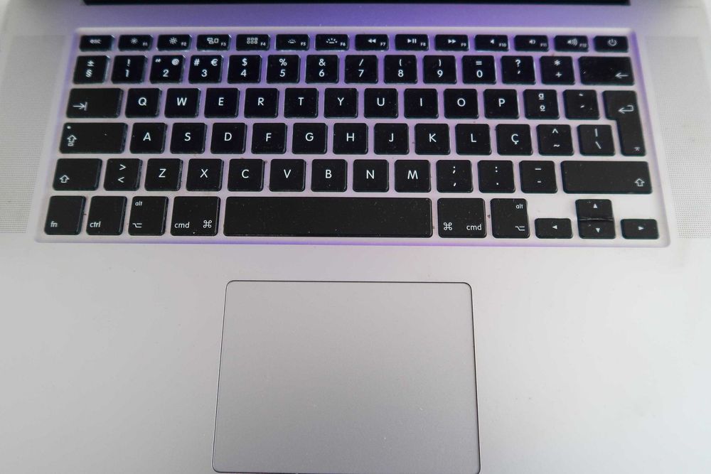 MacBook Pro Retina 15" (2015) | i7 Quad-Core | 16GB RAM | SSD