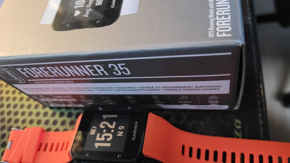 Zegarek GPS pomiar tętna HR z nadgarstka - Garmin Forerunner 35