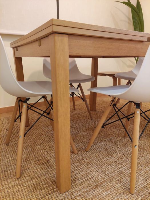 Conjunto Mesa e Cadeiras