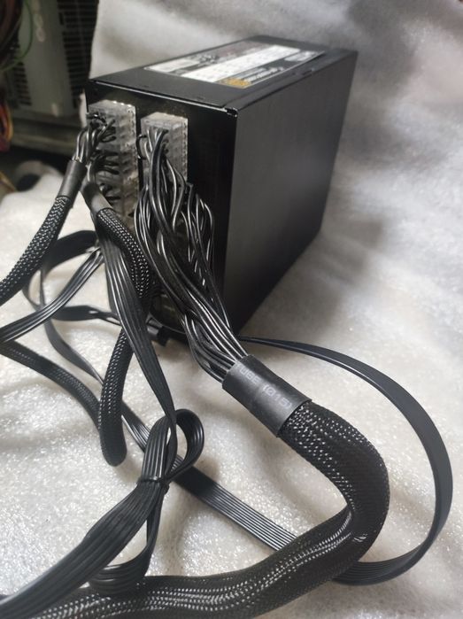 Блок живлення Super Flower SF-1000F14MG 1000W 80Plus GOLD 2*8PIN GPU