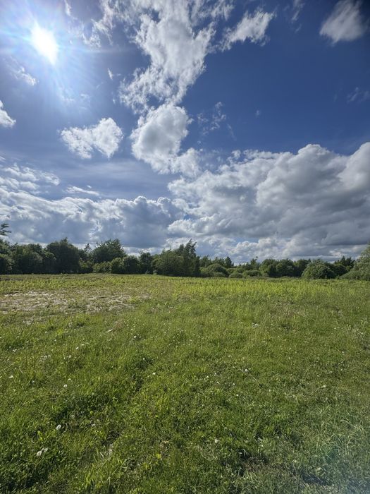 Продаж земельної ділянки 1-я лінія від озера Сокільники