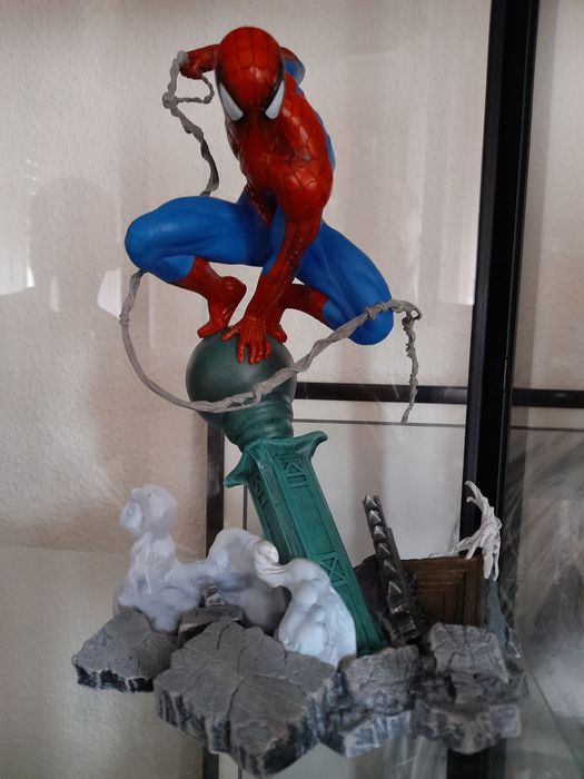 Diamond Select Statues64729955024643121