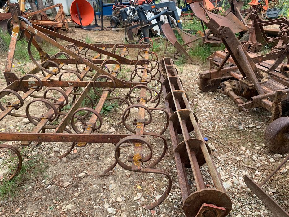 Vibrocultor com rolo Mafra