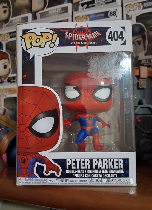 Funko Pop - Peter Parker 404 - SpiderMan Into the SpiderVersw