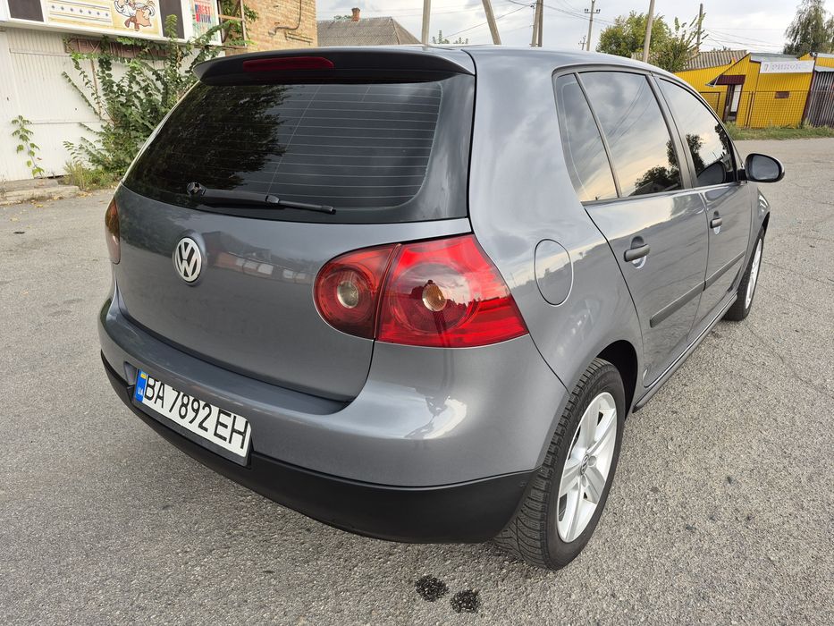 В продажі Volkswagen Golf V5