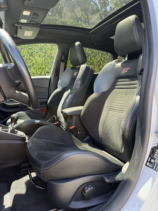 Ford Fiesta ST 1.5T 200cv (c/ relatório Car Vertical)
