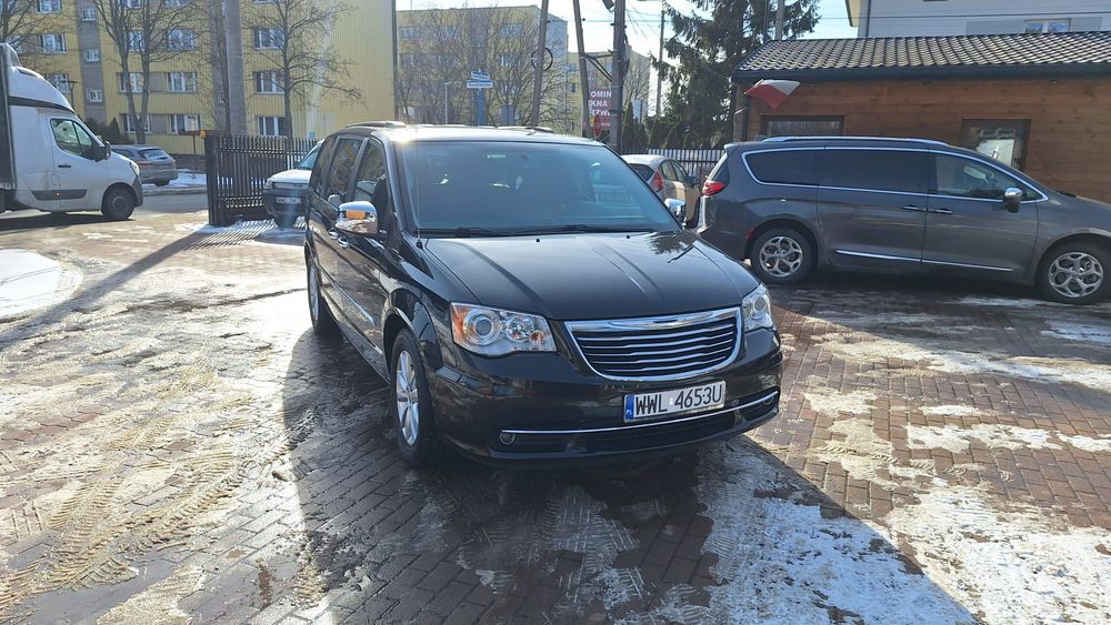 Chrysler Town & Country Chrysler Town and County Limited Platinium