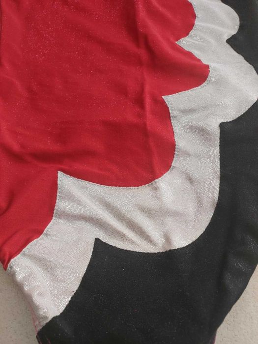 Jednoczęściowy strój kąpielowy czerwony 128cm