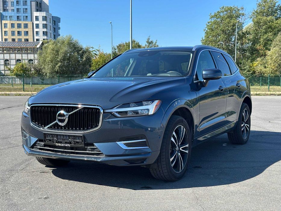Volvo XC60 T8 Momentum 2019