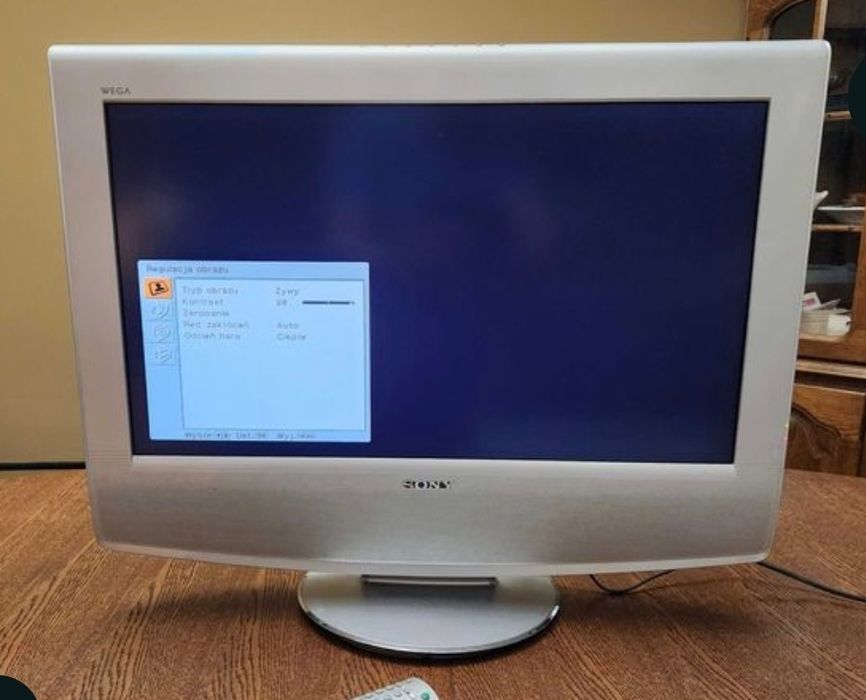 Telewizor Sony Wega LCD 27" KLV-27HR3 retro pokój