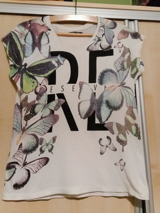T- shirt(bluzka)- Reserved