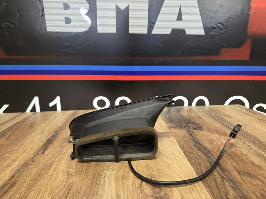 BMW E36 Kratka Nawiewu Wlot Powietrza Pod Klimę Środkowa 1.387371