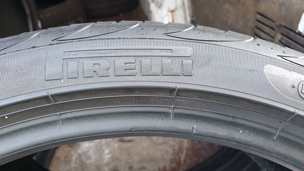 245/35 ZR19  2шт Pirelli (Піреллі) Авторезина, шини.