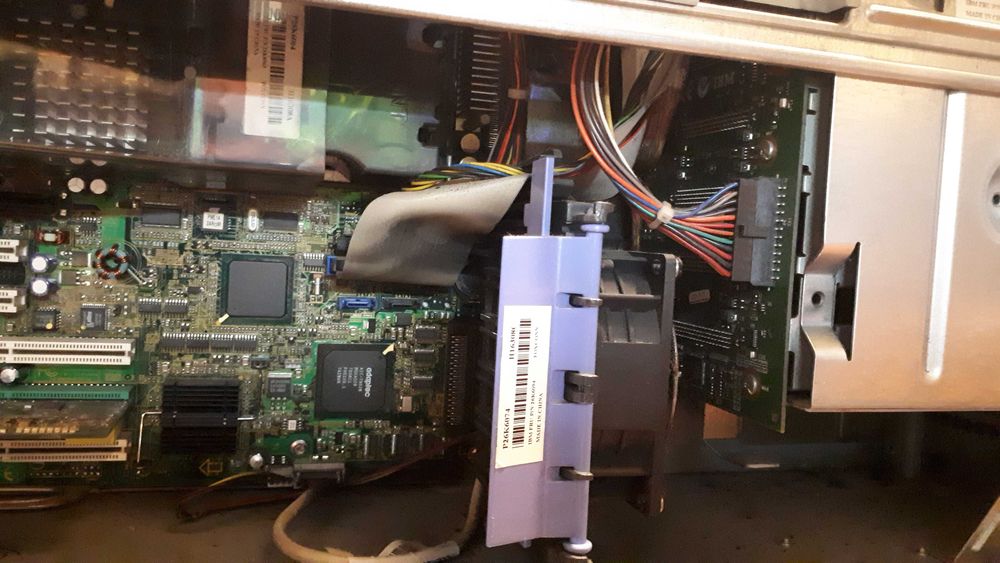 Servidor IBM eServer xSeries 226