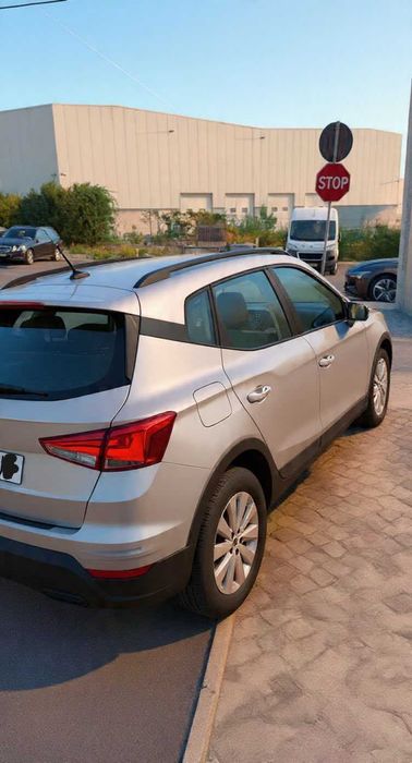 Automóvel Seat Arona em muito bom estado de 2022