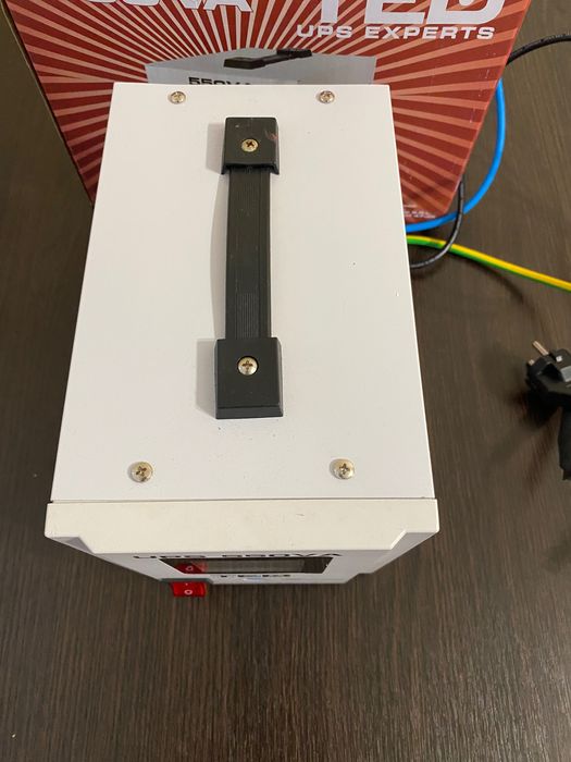 Джерело безперебійного живлення