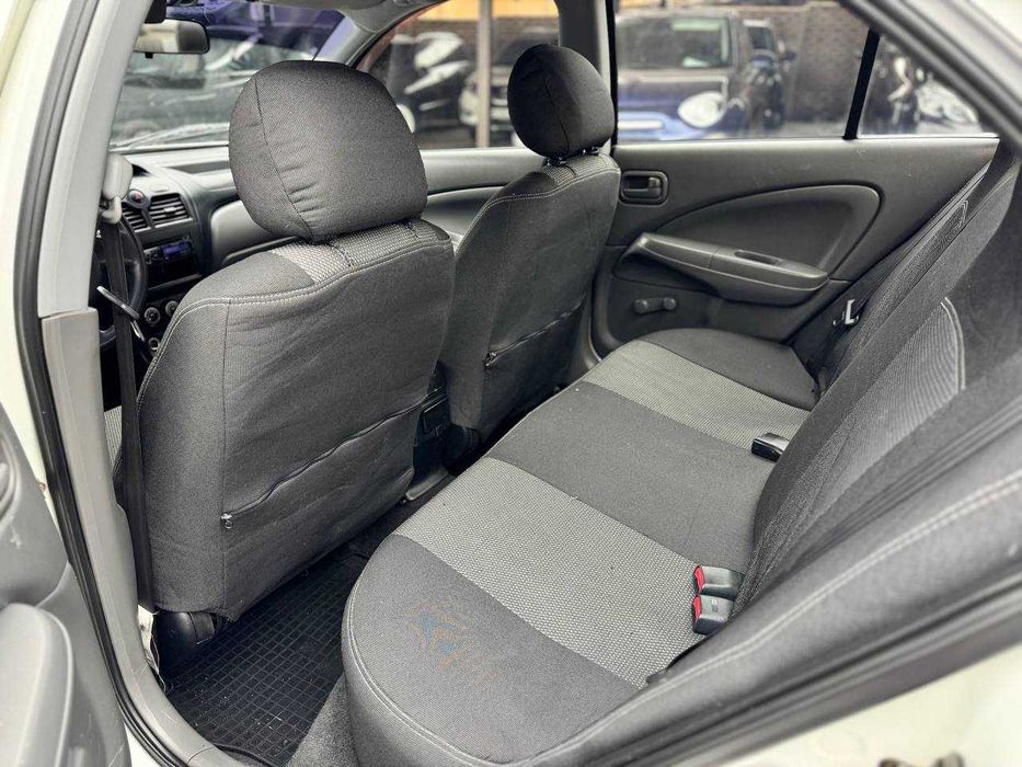 Nissan Almera 2010