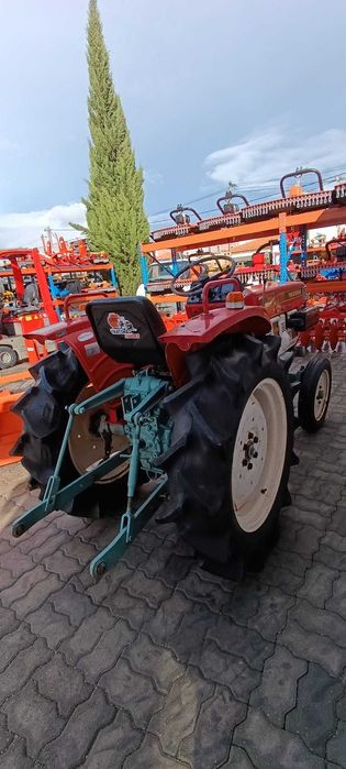 Campanha : Trator Yanmar 2000B + 4 alfaias POUPE 1250€