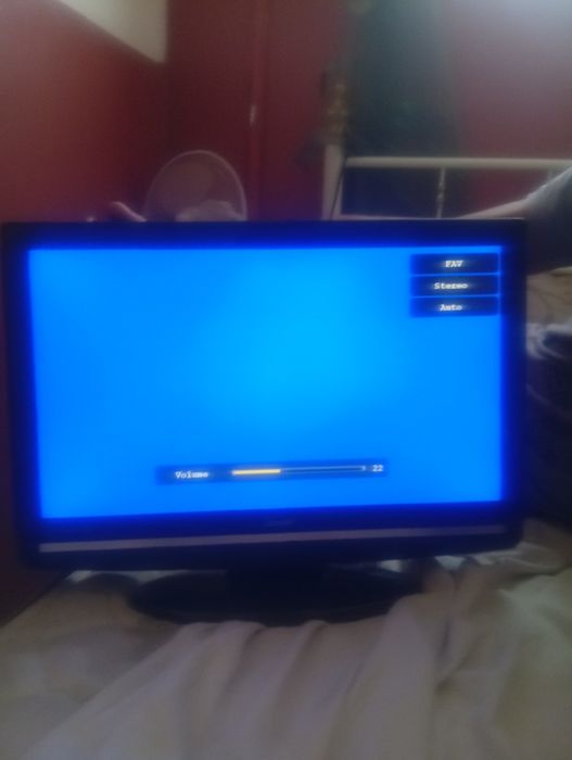 TV LCD Luzor 22 polegadas