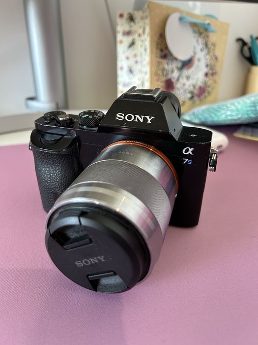 Sony A7S + 50mm f/1.8 Lens + 5 Batteries + 64GB SD